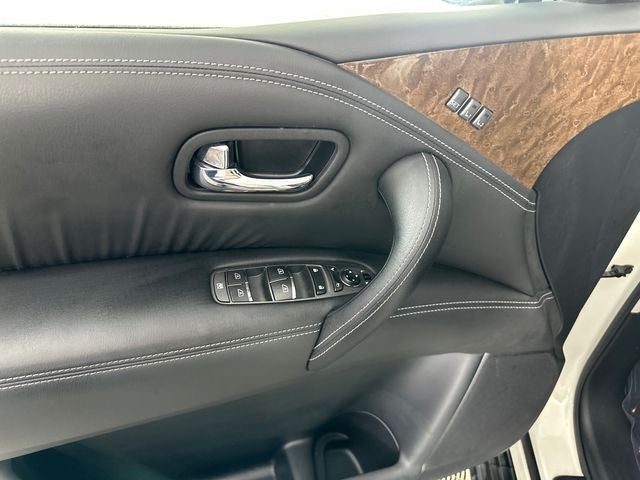 2017 INFINITI QX80 Base