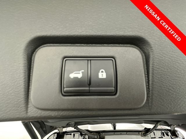 2023 Nissan Rogue SV Midnight Edition & Premium Package