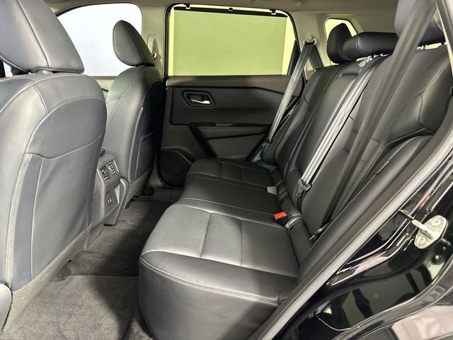 2023 Nissan Rogue SV Midnight Edition & Premium Package