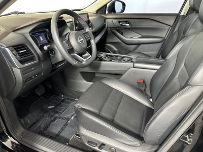 2023 Nissan Rogue SV Midnight Edition & Premium Package