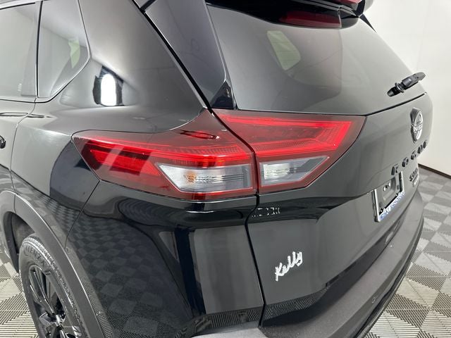 2023 Nissan Rogue SV Midnight Edition & Premium Package