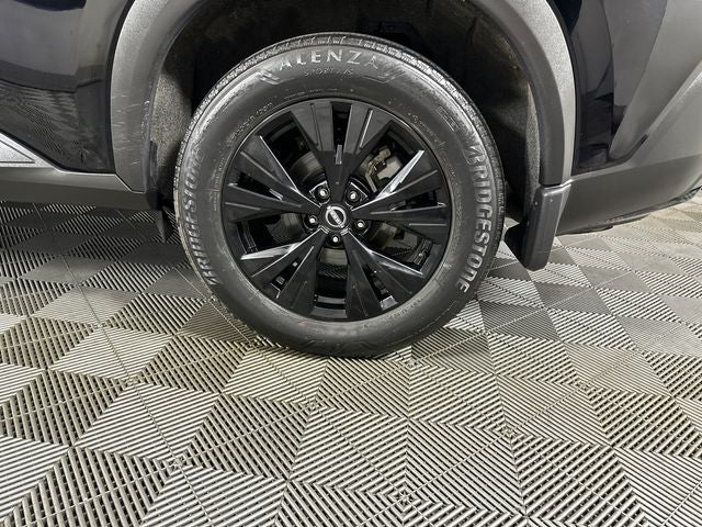 2023 Nissan Rogue SV Midnight Edition & Premium Package
