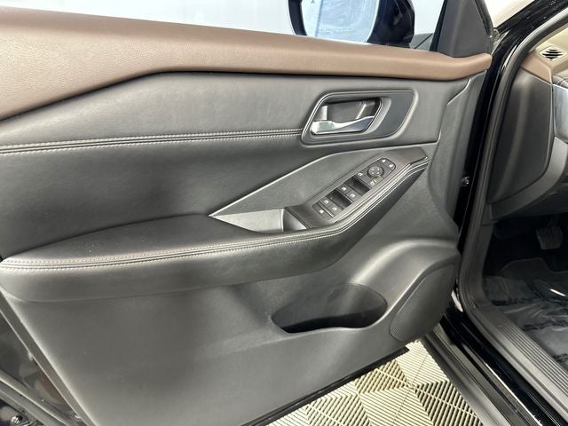 2023 Nissan Rogue SV Midnight Edition & Premium Package