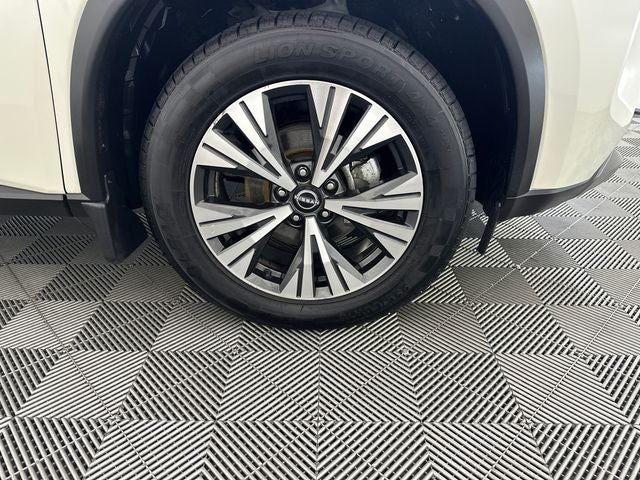 2023 Nissan Rogue SV Premium Package