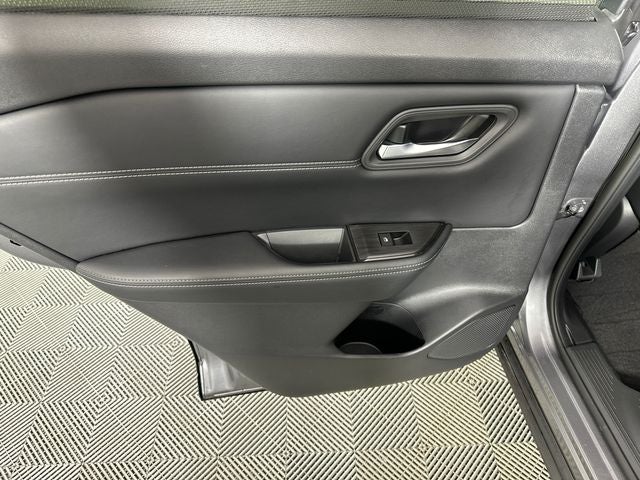 2024 Nissan Rogue SV Premium Package
