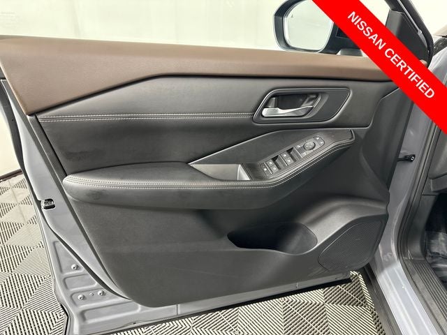 2023 Nissan Rogue SV Midnight Edition & Premium Package
