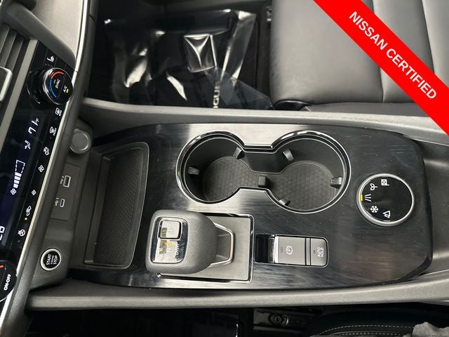2023 Nissan Rogue SV Midnight Edition & Premium Package