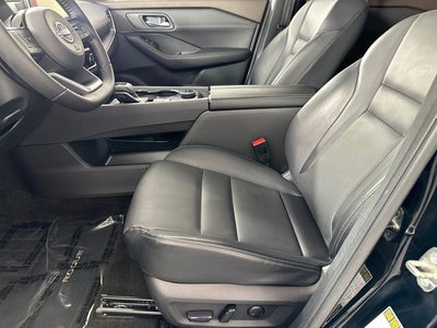 2023 Nissan Rogue SV Midnight Edition & Premium Package