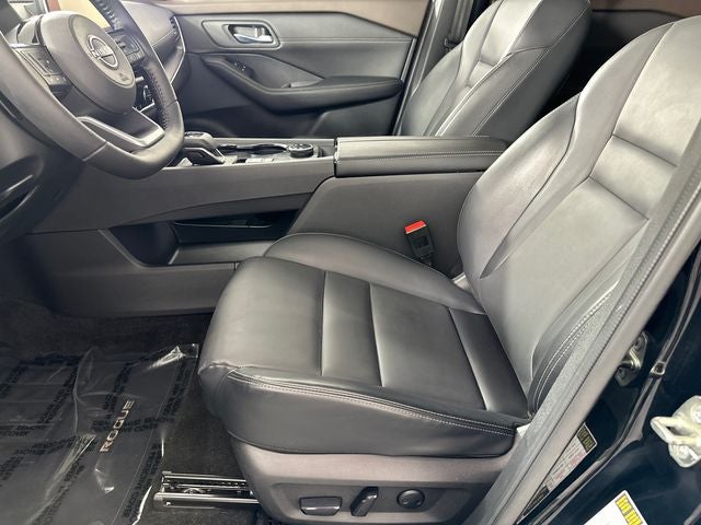 2023 Nissan Rogue SV Midnight Edition & Premium Package