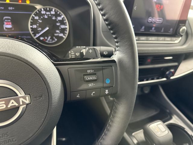 2023 Nissan Rogue SV Midnight Edition & Premium Package