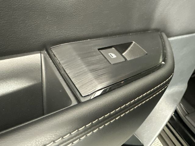 2023 Nissan Rogue SV Midnight Edition & Premium Package