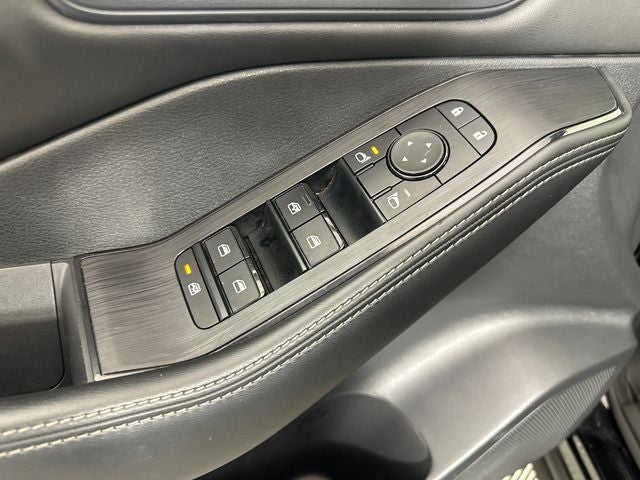 2023 Nissan Rogue SV Midnight Edition & Premium Package