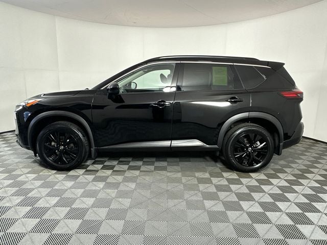 2023 Nissan Rogue SV Midnight Edition & Premium Package