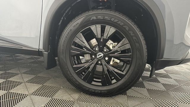2023 Nissan Rogue SV Midnight Edition & Premium Package