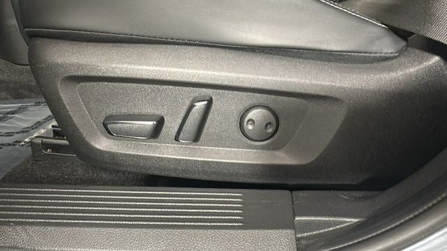 2023 Nissan Rogue SV Midnight Edition & Premium Package