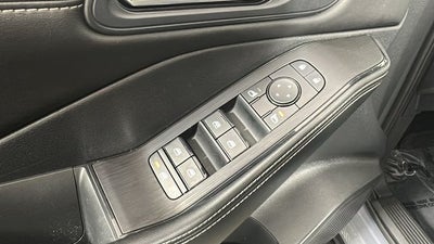 2023 Nissan Rogue SV Midnight Edition & Premium Package