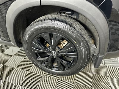 2023 Nissan Rogue SV Midnight Edition & Premium Package