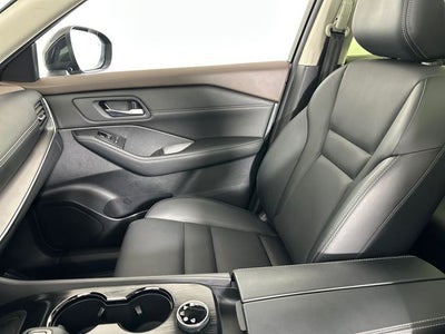 2023 Nissan Rogue SV Midnight Edition & Premium Package