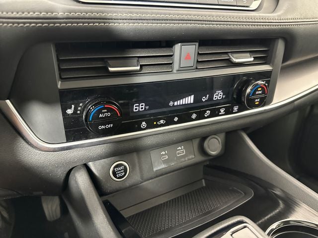 2023 Nissan Rogue SV Midnight Edition & Premium Package