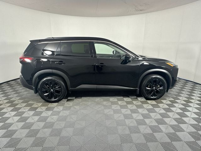 2023 Nissan Rogue SV Midnight Edition & Premium Package