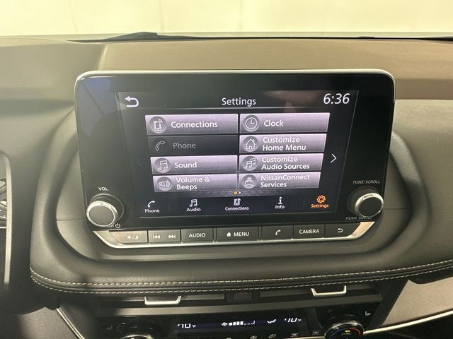 2023 Nissan Rogue SV Midnight Edition & Premium Package