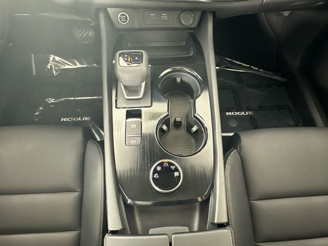 2023 Nissan Rogue SV Midnight Edition & Premium Package