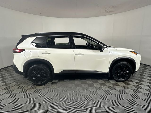 2023 Nissan Rogue SV Midnight Edition & Premium Package
