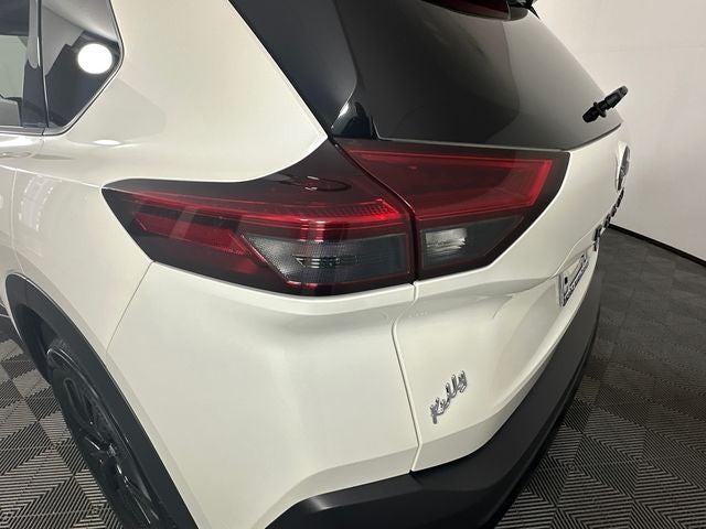 2023 Nissan Rogue SV Midnight Edition & Premium Package