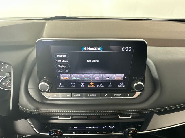 2023 Nissan Rogue SV Midnight Edition & Premium Package