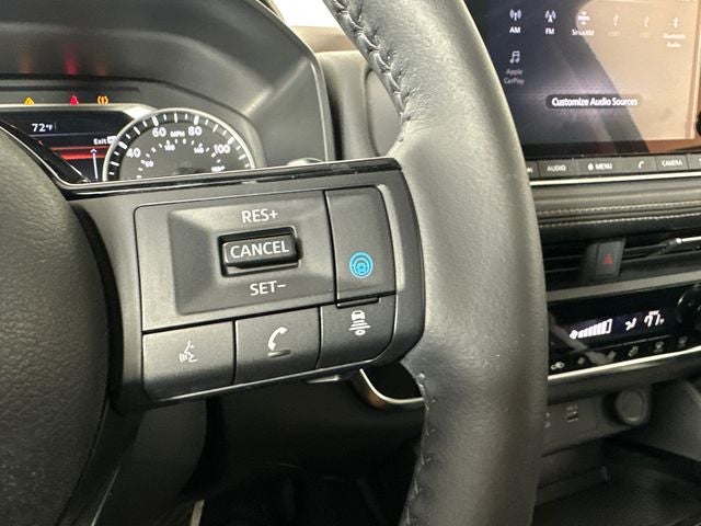2023 Nissan Rogue SV Midnight Edition & Premium Package