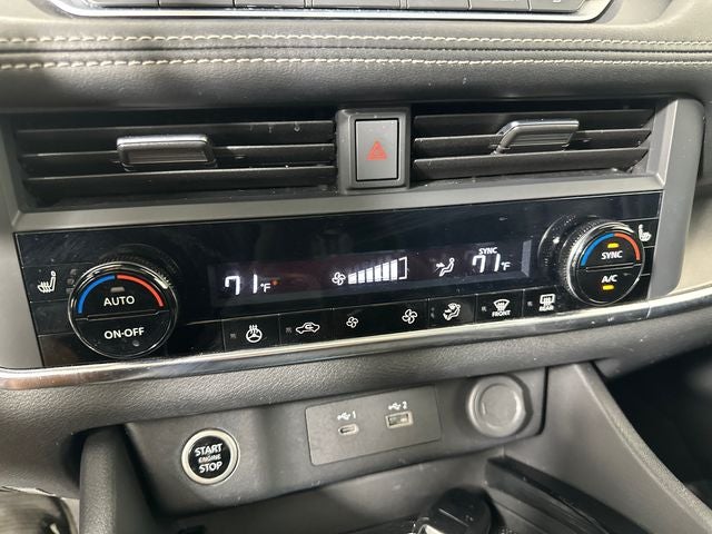2023 Nissan Rogue SV Midnight Edition & Premium Package