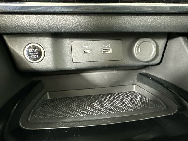 2023 Nissan Rogue SV Midnight Edition & Premium Package