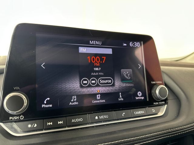 2023 Nissan Rogue SV Midnight Edition & Premium Package