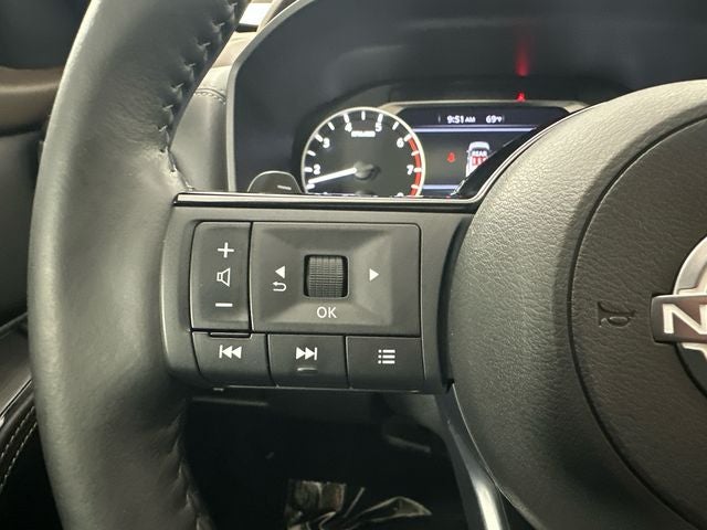 2023 Nissan Rogue SV Midnight Edition & Premium Package
