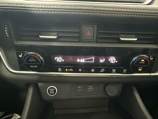 2023 Nissan Rogue SV Midnight Edition & Premium Package