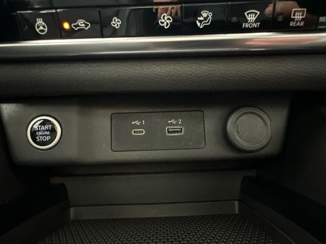 2023 Nissan Rogue SV Midnight Edition & Premium Package