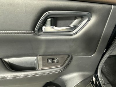 2023 Nissan Rogue SV Midnight Edition & Premium Package