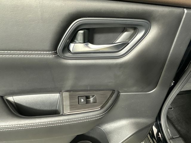 2023 Nissan Rogue SV Midnight Edition & Premium Package