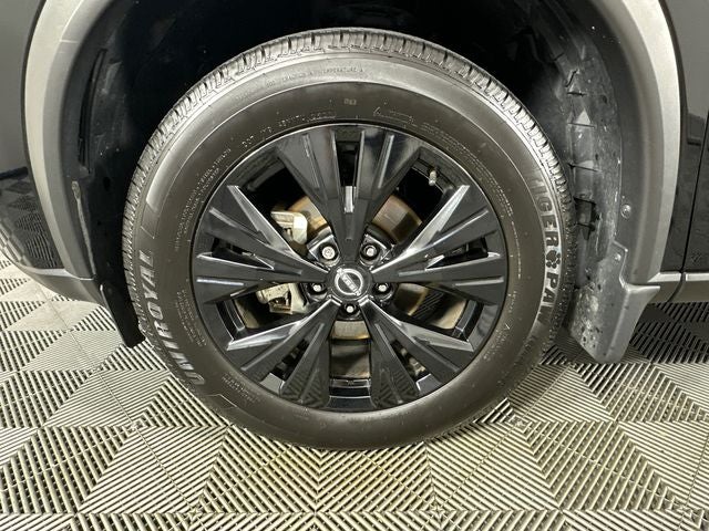 2023 Nissan Rogue SV Midnight Edition & Premium Package