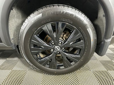 2023 Nissan Rogue SV Midnight Edition & Premium Package