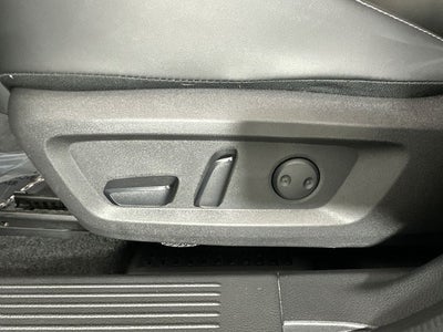 2023 Nissan Rogue SV Midnight Edition & Premium Package