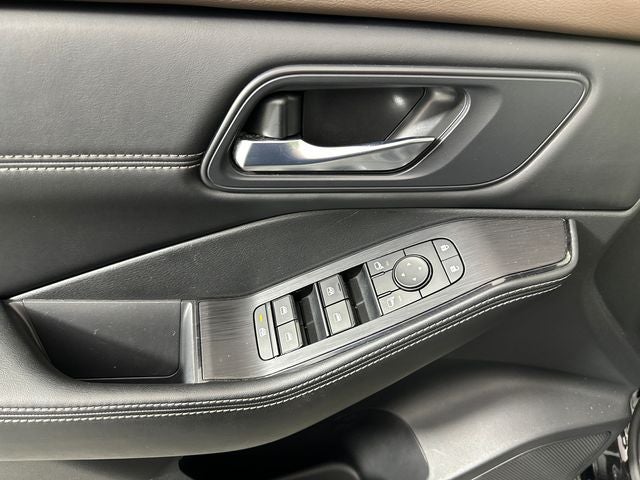 2023 Nissan Rogue SV Premium Package