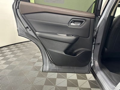 2023 Nissan Rogue SV Premium Package