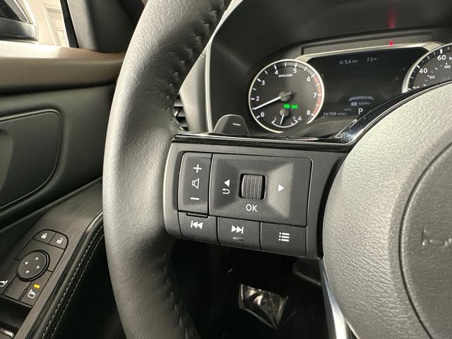 2023 Nissan Rogue SV Midnight Edition & Premium Package