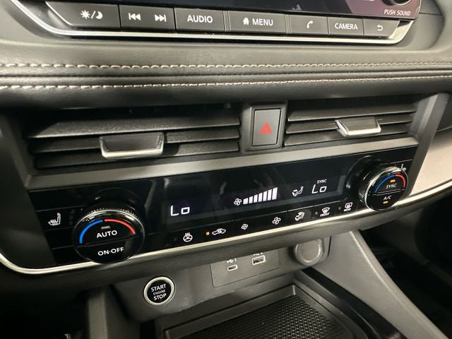 2023 Nissan Rogue SV Midnight Edition & Premium Package