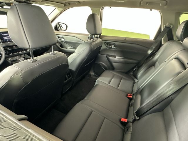 2023 Nissan Rogue SV Midnight Edition & Premium Package
