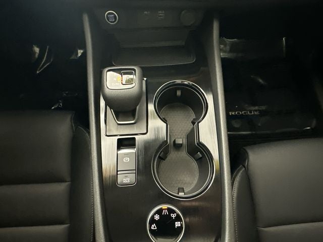 2023 Nissan Rogue SV Midnight Edition & Premium Package