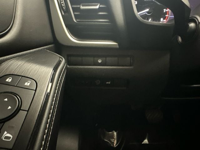 2023 Nissan Rogue SV Midnight Edition & Premium Package