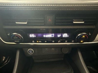2023 Nissan Rogue SV Midnight Edition & Premium Package