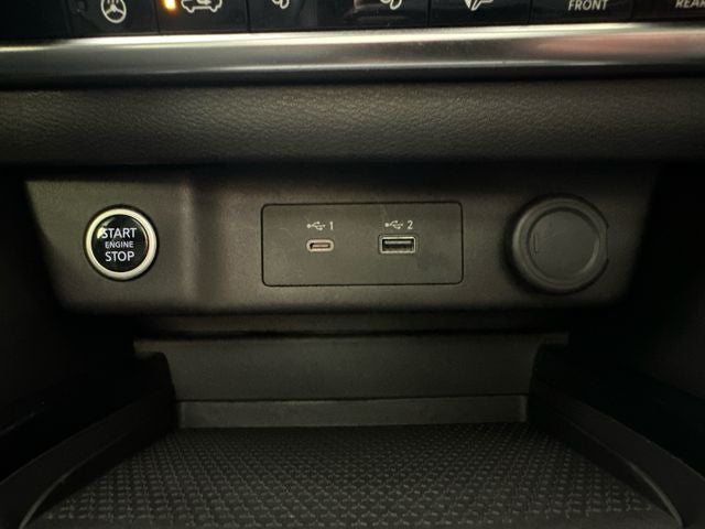 2023 Nissan Rogue SV Midnight Edition & Premium Package